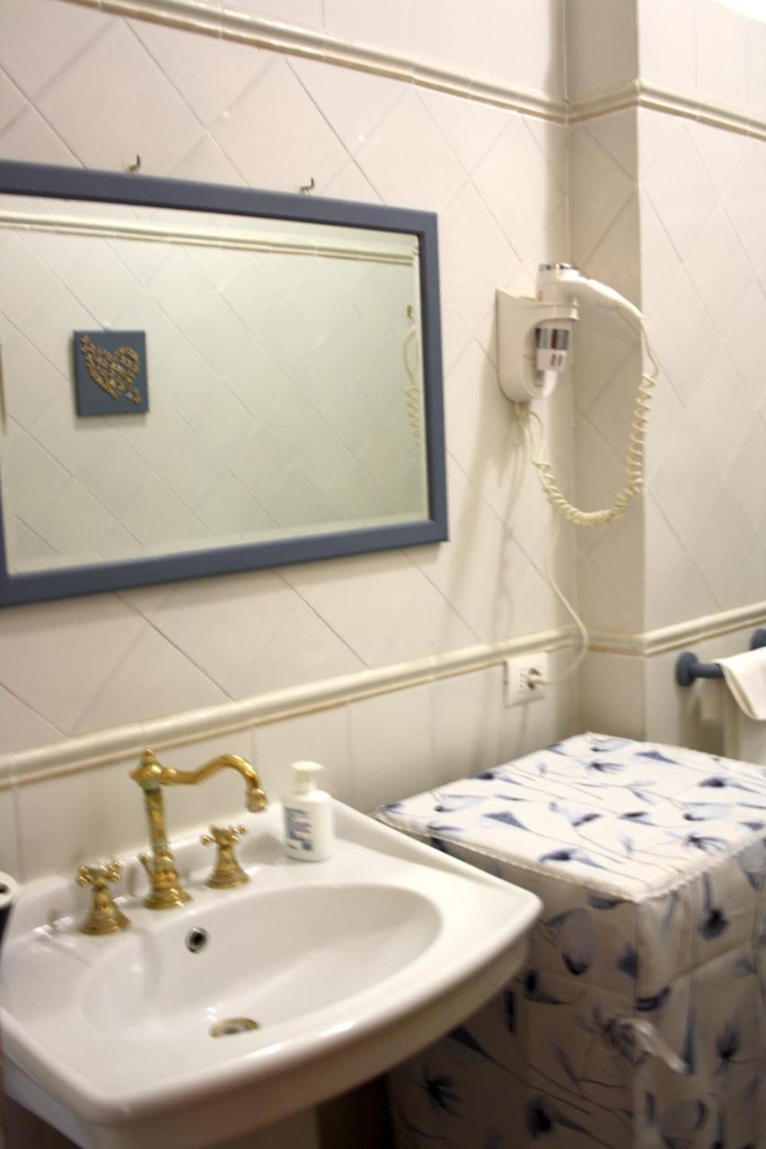 B&B Millennium Ладисполи Екстериор снимка
